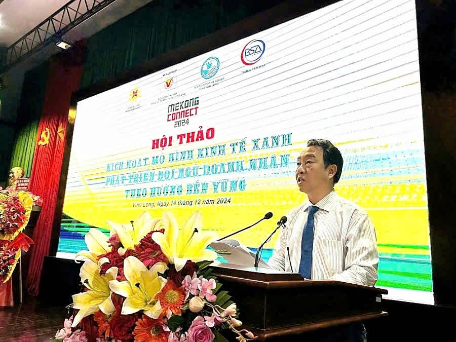 Chủ tịch UBND tỉnh Vĩnh Long Lữ Quang Ngời Chủ tịch UBND tỉnh Vĩnh Long Lữ Quang Ngời