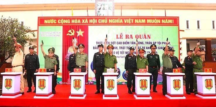 Công an Quảng Nam - Quảng Ngãi ra quân trấn áp tội phạm, bảo đảm ANTT Tết Nguyên đán