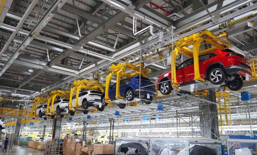 Thị trường ô tô nội địa đã tiêu thụ 470 nghìn xe trong năm 2024 Thị trường ô tô nội địa đã tiêu thụ 470 nghìn xe trong năm 2024