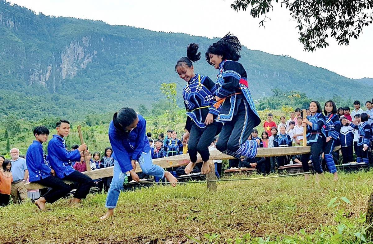 Lào Cai: Huyện Bát Xát phát triển đúng trọng tâm, nâng cao đời sống người dân Lào Cai: Huyện Bát Xát phát triển đúng trọng tâm, nâng cao đời sống người dân