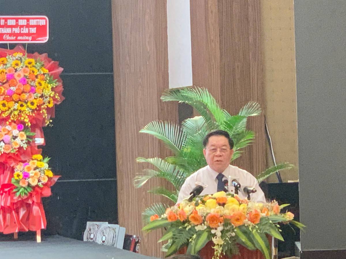 Báo chí tiếp tục đóng vai trò quan trọng trong việc truyền tải các chỉ thị, nghị quyết của Đảng và Nhà nước