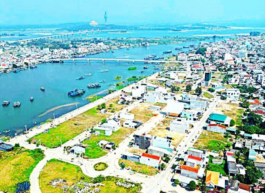 Sau khi sáp nhập, xã An Phú có diện tích 7,69km2 và quy mô dân số 31.306 người, vượt qua phường Phổ Thạnh, thị xã Đức Phổ (khoảng 26.000 người) để trở thành đơn vị hành chính cấp xã đông dân nhất tỉnh Quảng Ngãi.