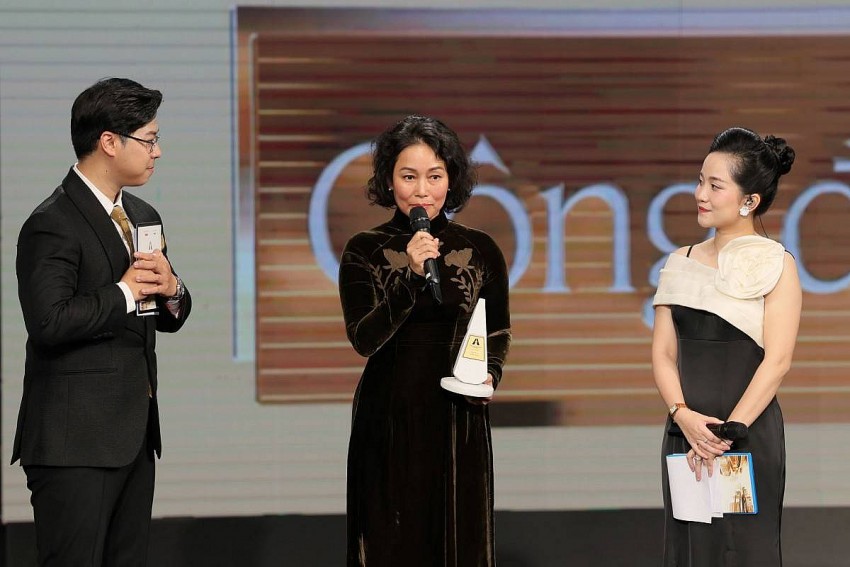 VinFast được vinh danh tại hạng mục quan trọng nhất của Giải thưởng Hành động vì Cộng đồng 2024 VinFast được vinh danh tại hạng mục quan trọng nhất của Giải thưởng Hành động vì Cộng đồng 2024