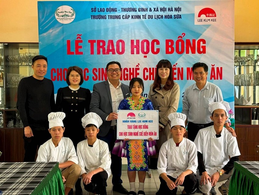 Lee Kum Kee đồng hành cùng học sinh dân tộc thiểu số Việt Nam: Trao cơ hội – mở tương lai Lee Kum Kee đồng hành cùng học sinh dân tộc thiểu số Việt Nam: Trao cơ hội – mở tương lai