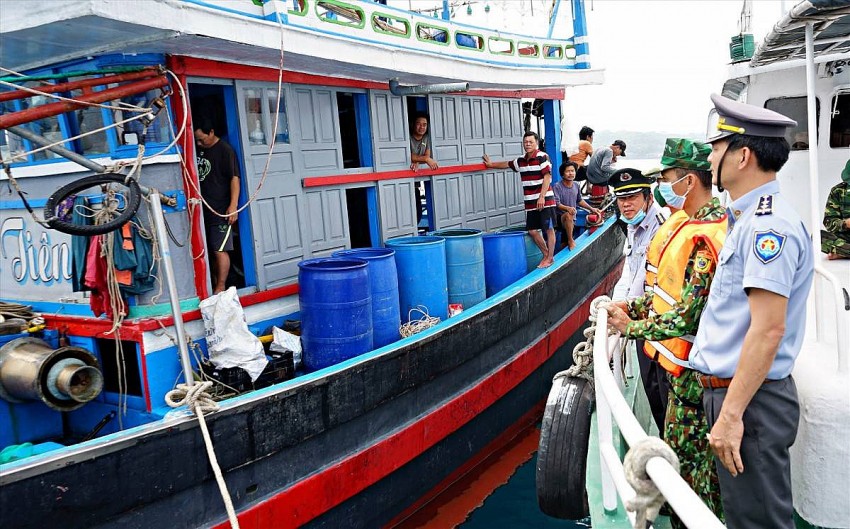 Nghị quyết 04/2024/NQ-HĐTP đã khiến số tàu cá vi phạm vùng biển nước ngoài giảm mạnh Nghị quyết 04/2024/NQ-HĐTP đã khiến số tàu cá vi phạm vùng biển nước ngoài giảm mạnh