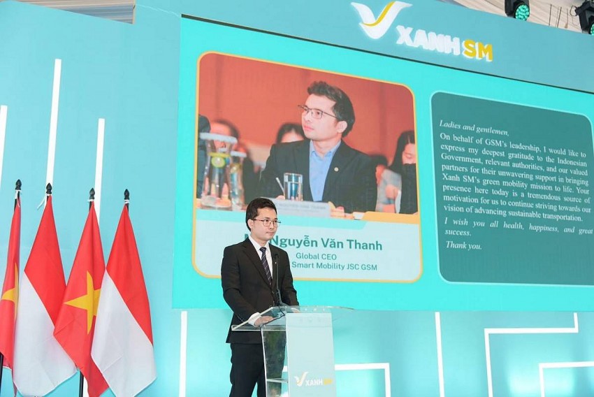 CEO Xanh SM Nguyễn Văn Thanh thông báo Xanh SM khai trương tại Jakarta, Indonesia. Ảnh: FBNV CEO Xanh SM Nguyễn Văn Thanh thông báo Xanh SM khai trương tại Jakarta, Indonesia. Ảnh: FBNV