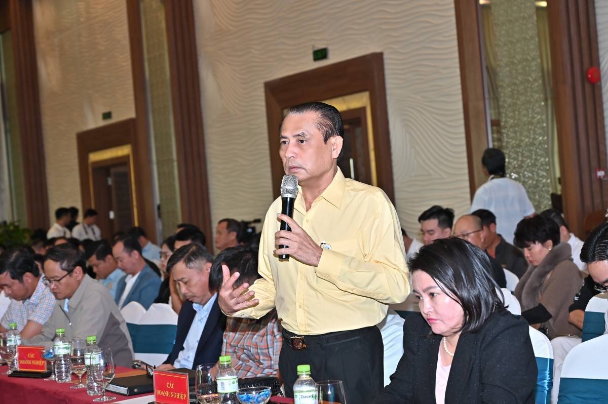 Hội nghị đối thoại doanh nghiệp lần II năm 2024. Có 150 doanh nghiệp tham dự. Lãnh đạo tỉnh Khánh Hòa tiếp nhận thông tin từ 60 doanh nghiệp.