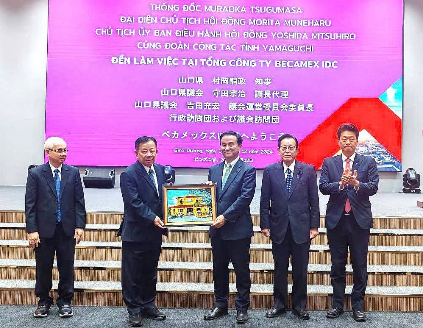 Thống đốc tỉnh Yamaguchi (Nhật Bản) làm việc với Becamex IDC
