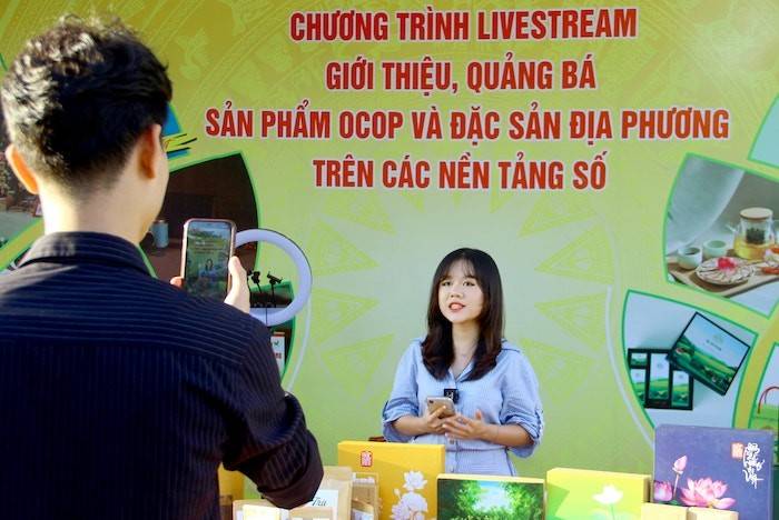 Nghệ An đào tạo cho doanh nghiệp thực hành kỹ năng livestream bán hàng trực tuyếnChương trình 
