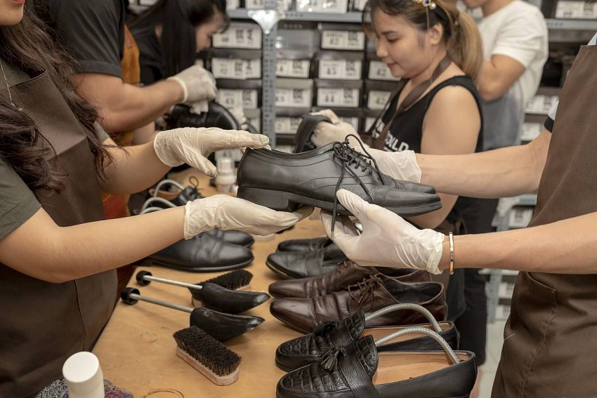 Doanh nghiệp dệt may trước yêu cầu chuyển đổi kép để 