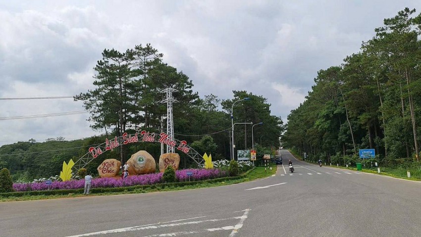 Mỗi địa phương đều sở hữu nguồn tài nguyên du lịch tự nhiên và nhân văn độc đáo, hấp dẫn, và việc kết nối những tài nguyên du lịch này thành các gói sản phẩm kích cầu du lịch nội địa là một nhiệm vụ quan trọng và cần thiết.