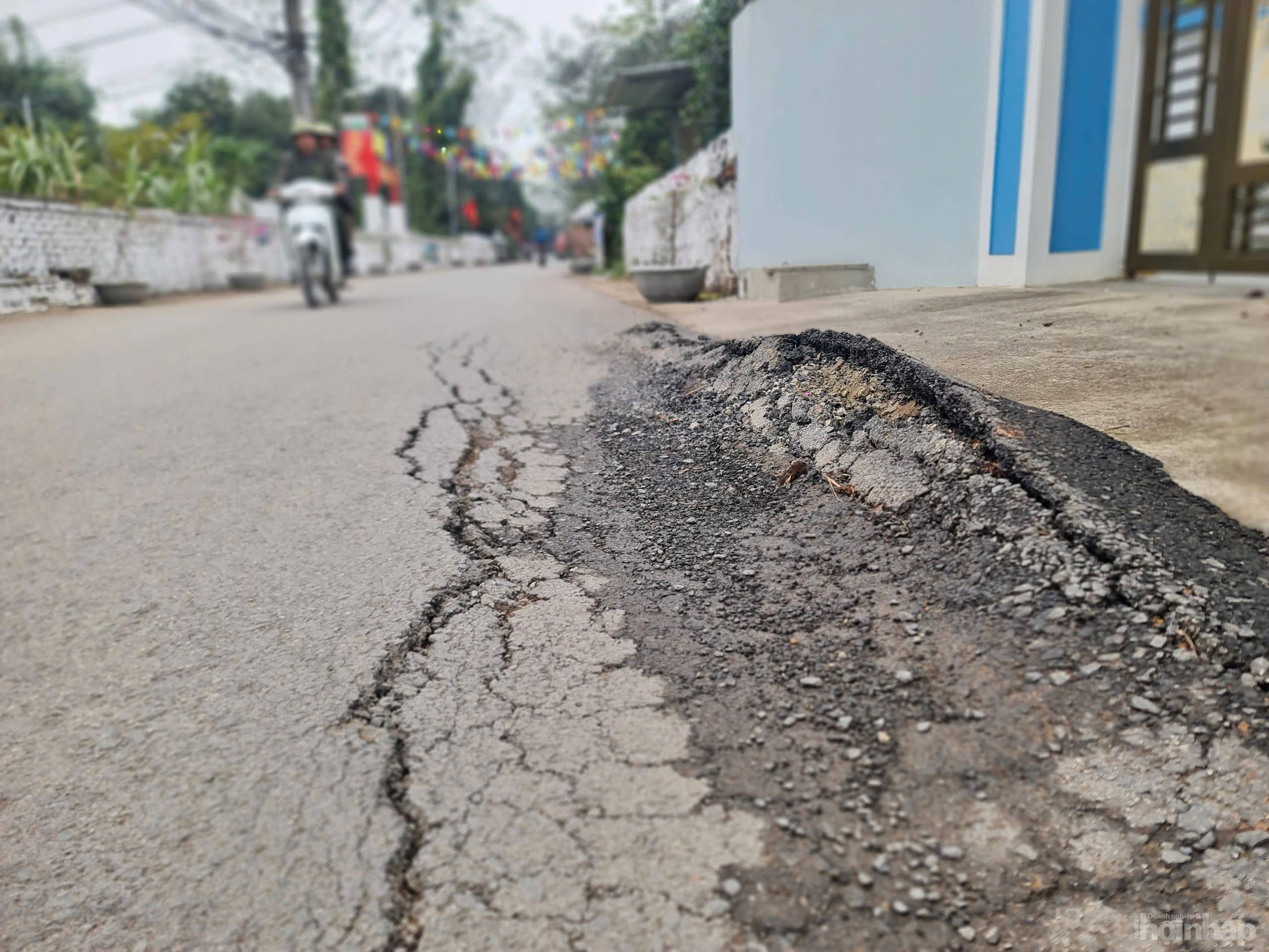 Phú Thọ: Thay thế nhà thầu thi công chậm tiến độ tại dự án làm đường hơn 14 tỷ đồng ở Tam Nông
