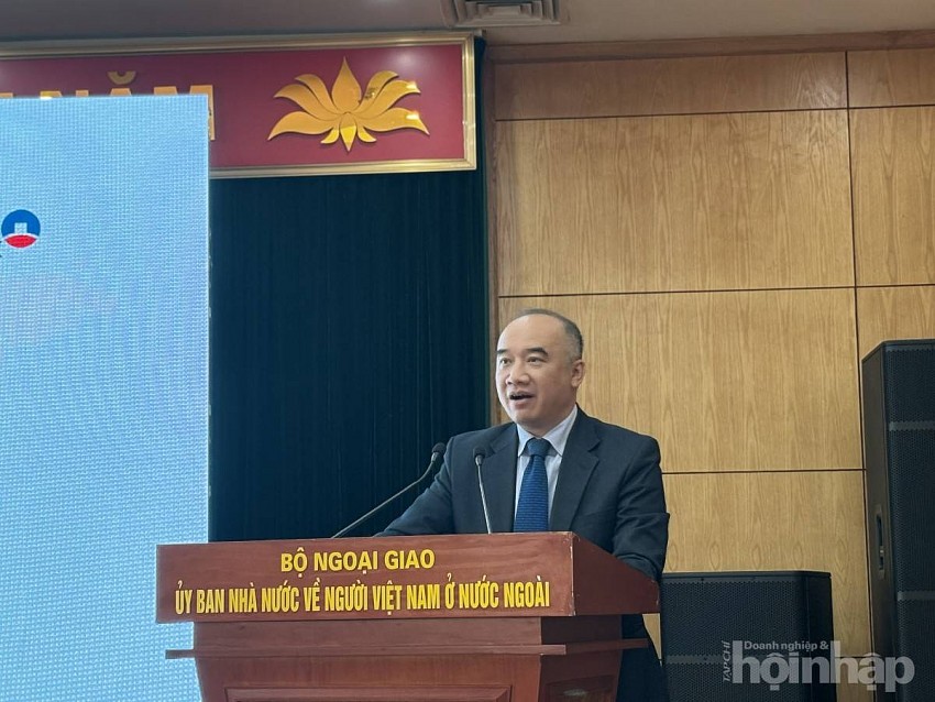 Ông Nguyễn Mạnh Đông, Phó Chủ nhiệm Uỷ ban Nhà nước về người Việt Nam ở nước ngoài 