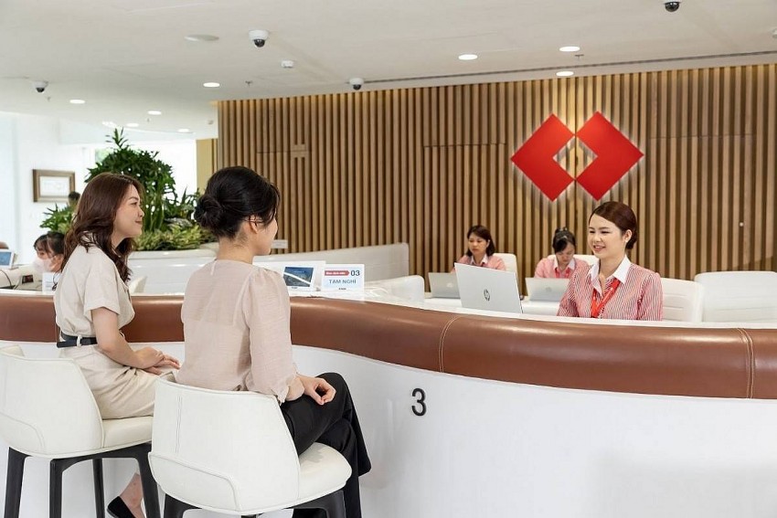 Khách hàng khẩn trương hoàn thiện cập nhập giấy tờ và đăng ký sinh trắc học Techcombank Khách hàng khẩn trương hoàn thiện cập nhập giấy tờ và đăng ký sinh trắc học Techcombank
