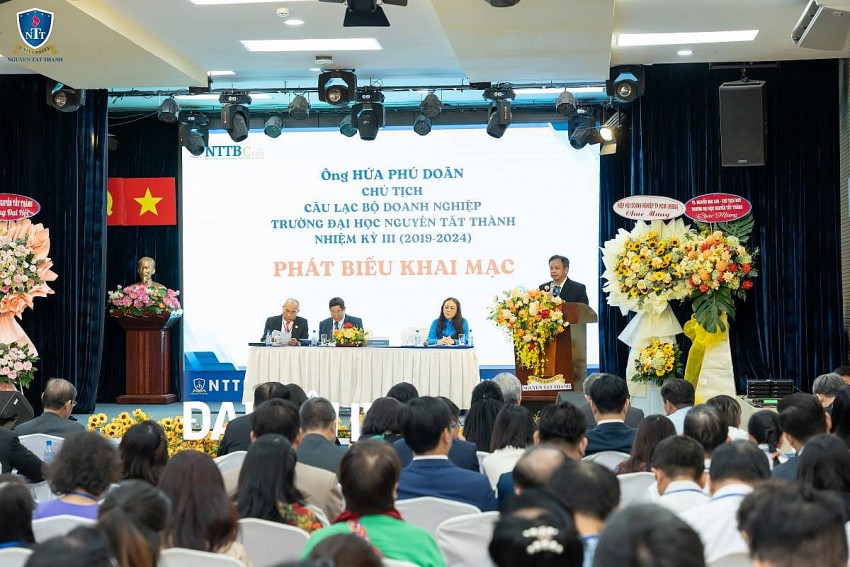 CLB Doanh nghiệp Trường ĐH Nguyễn Tất Thành: Đổi mới, sáng tạo để bứt phá, vươn cao, bay xa