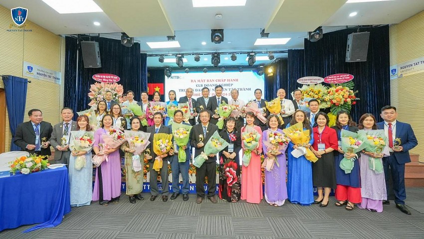 CLB Doanh nghiệp Trường ĐH Nguyễn Tất Thành: Đổi mới, sáng tạo để bứt phá, vươn cao, bay xa