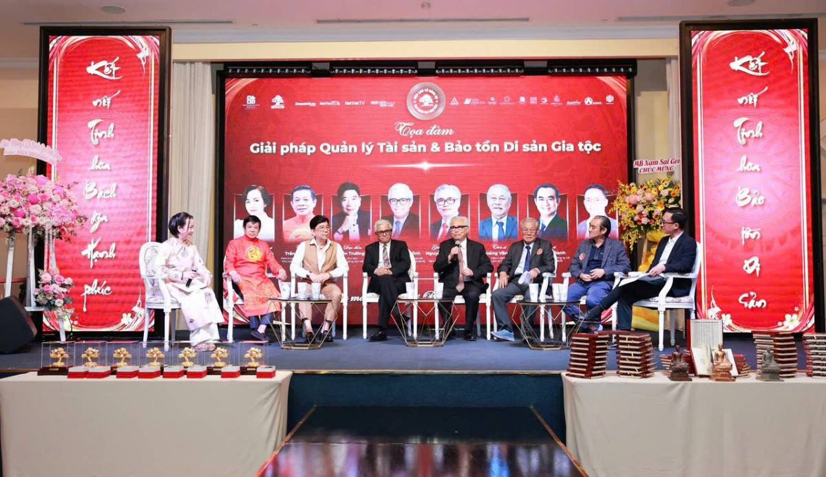 Số hóa di sản gia tộc: Giải pháp để phát huy văn hóa Việt