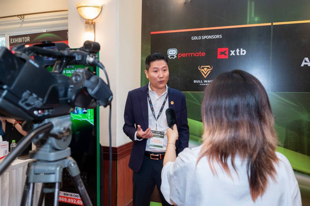 Ông Ricky Nguyễn – CEO BWF Ventures, tham gia phỏng vấn độc quyền với HTV9 tại VDCA Conference 2024, chia sẻ về vai trò của blockchain và công nghệ tài chính trong chuyển đổi số bền vững và phát triển doanh nghiệp.