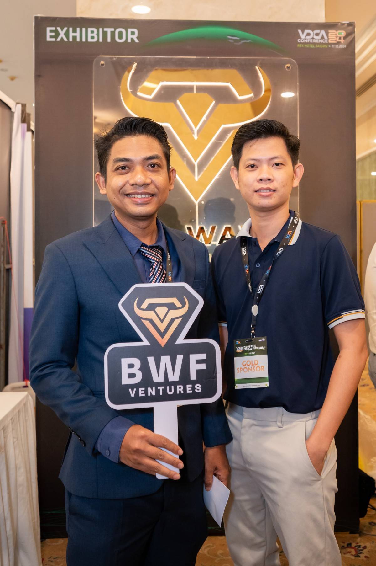 Ông Võ Thanh Mỹ - Chủ tịch Hội Truyền thông số Việt Nam (VDCA) đến thăm gian hàng triển lãm của BWF Ventures tại VDCA Conference 2024, khẳng định vai trò kết nối và thúc đẩy chuyển đổi số bền vững cho cộng đồng doanh nghiệp.