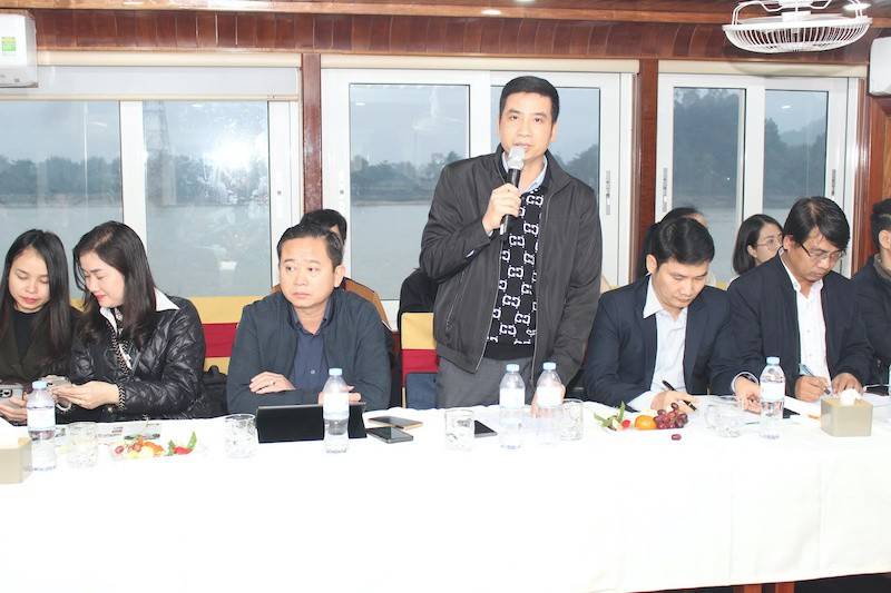 Ths. Hoàng Đức Chung - Đại diện Sở Du lịch Nghệ An trình bày tham luận về 