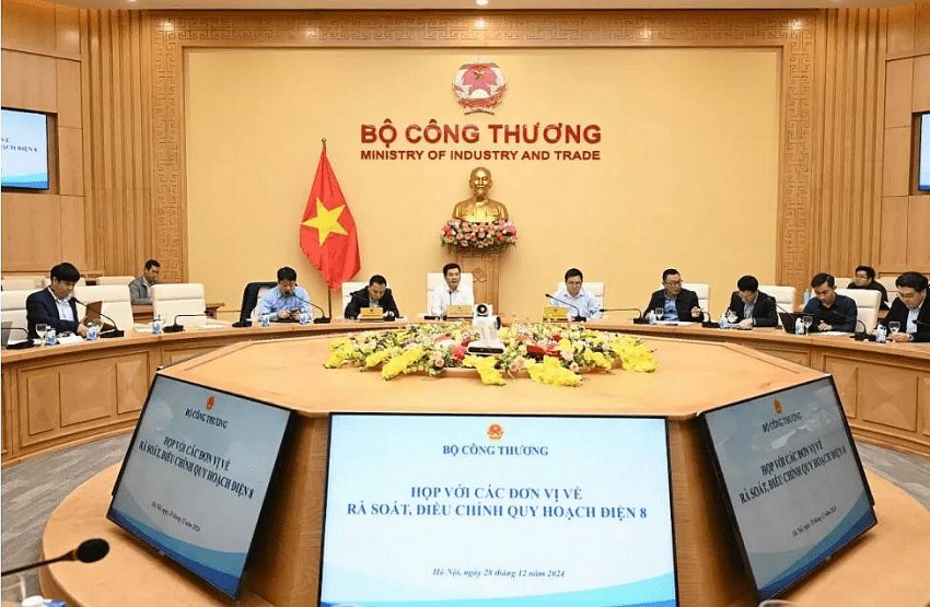 Hoàn thiện dự thảo Quy hoạch điện VIII trình Chính phủ vào 25/2/2025