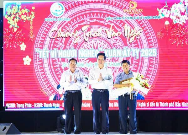 Tấm lòng nhân ái và nghĩa tình từ Công ty TNHH Tập đoàn Quốc tế Phượng Hoàng tại Gò Công Đông