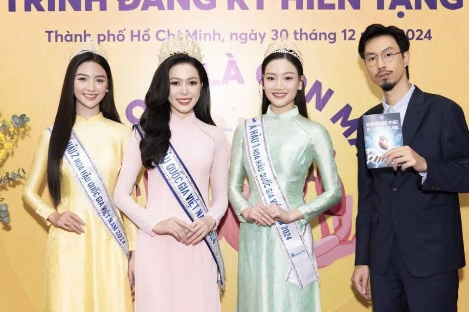 Top 3 Hoa hậu Quốc gia Việt Nam tặng vé xe Tết, kêu gọi hiến tạng