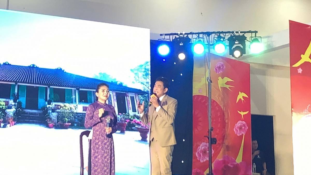 Tấm lòng nhân ái và nghĩa tình từ Tập đoàn Quốc tế Phượng Hoàng tại Gò Công Đông