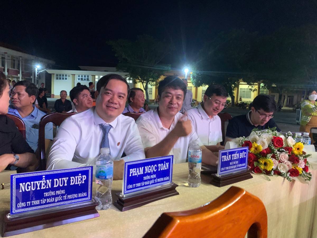 Tấm lòng nhân ái và nghĩa tình từ Tập đoàn Quốc tế Phượng Hoàng tại Gò Công Đông