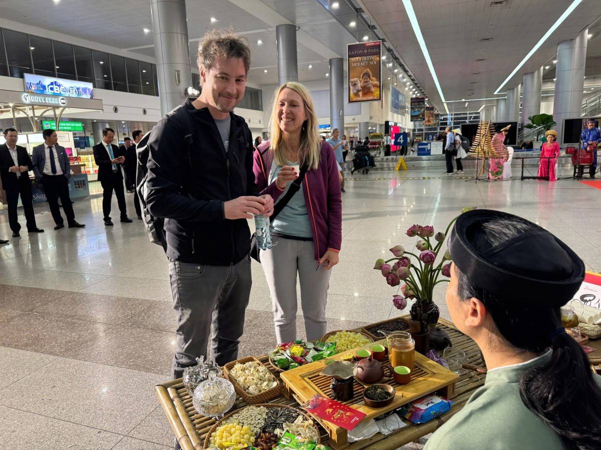 Khách quốc tế sẽ được nhìn thấy những hoạt động văn hóa truyền thống tại nhà ga sân bay Tân Sơn Nhất.