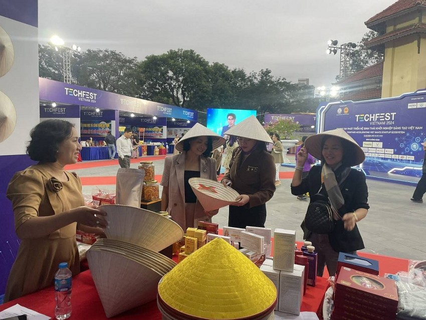 Nón lá An Khoái - Văn Quán