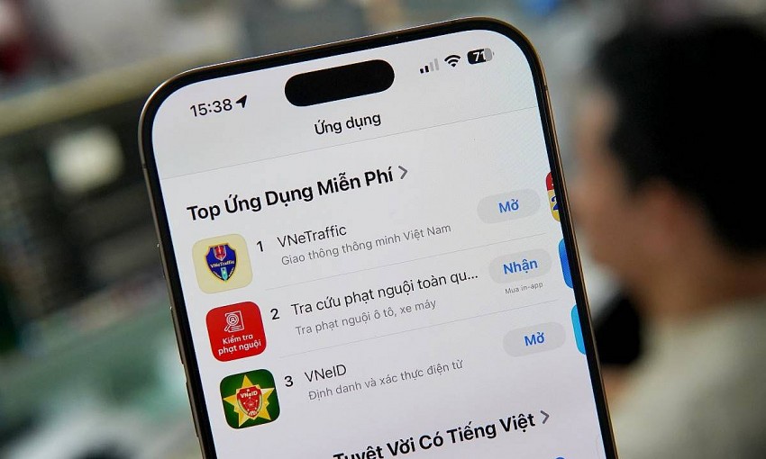 Ứng dụng theo dõi phạt nguội đứng đầu bảng xếp hạng được tải về nhiều nhất Việt Nam Ứng dụng theo dõi phạt nguội đứng đầu bảng xếp hạng được tải về nhiều nhất Việt Nam
