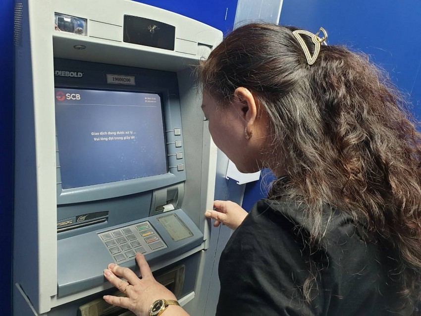 Cảnh báo thủ đoạn dùng thiết bị Skimming đánh cắp dữ liệu thẻ giao dịch tại ATM Cảnh báo thủ đoạn dùng thiết bị Skimming đánh cắp dữ liệu thẻ giao dịch tại ATM