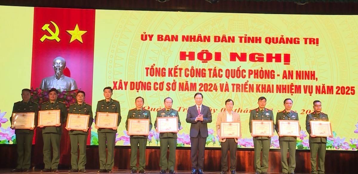 UBND tỉnh Quảng Trị tổng kết công tác quốc phòng - an ninh, xây dựng cơ sở năm 2024