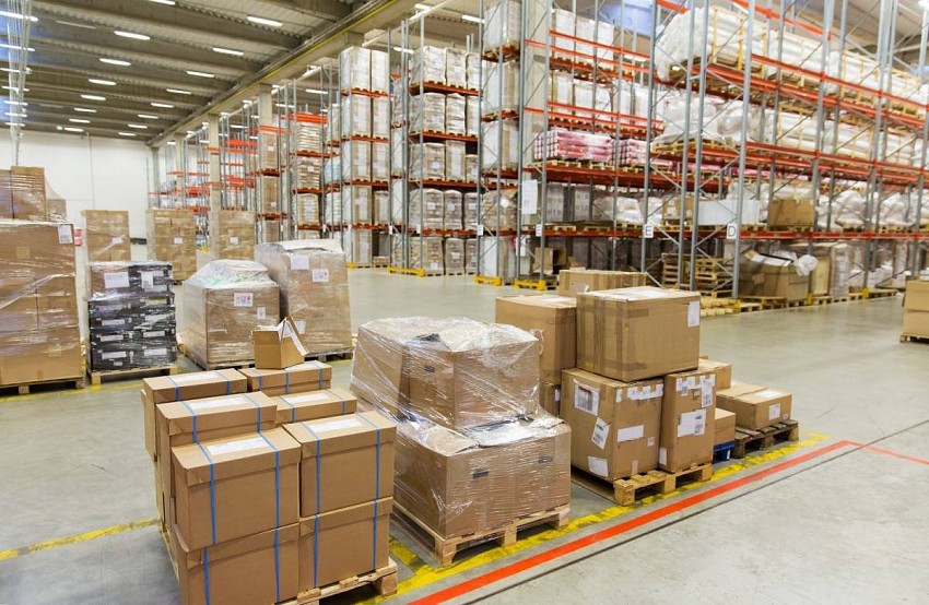 Hàng nhập khẩu dưới 1 triệu đồng qua chuyển phát nhanh phải nộp thuế Hàng nhập khẩu dưới 1 triệu đồng qua chuyển phát nhanh phải nộp thuế