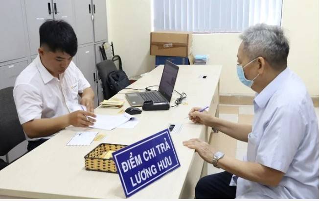 Ban hành quy định mới về chế độ nghỉ công tác chờ đủ tuổi hưu