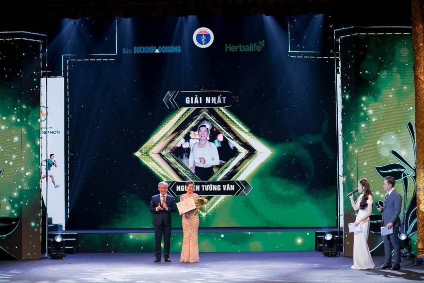 Vinh danh 12 ứng viên xuất sắc nhất cuộc thi “Tôi khỏe đẹp hơn 2024”