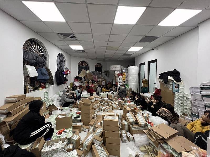 Sàn thương mại điện tử không phép gây áp lực cho doanh nghiệp nội Sàn thương mại điện tử không phép gây áp lực cho doanh nghiệp nội