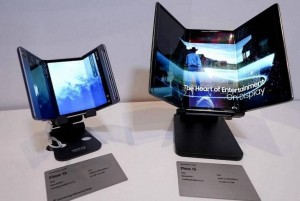 Samsung hé lộ smartphone gập ba với màn hình khủng 12.4 inch