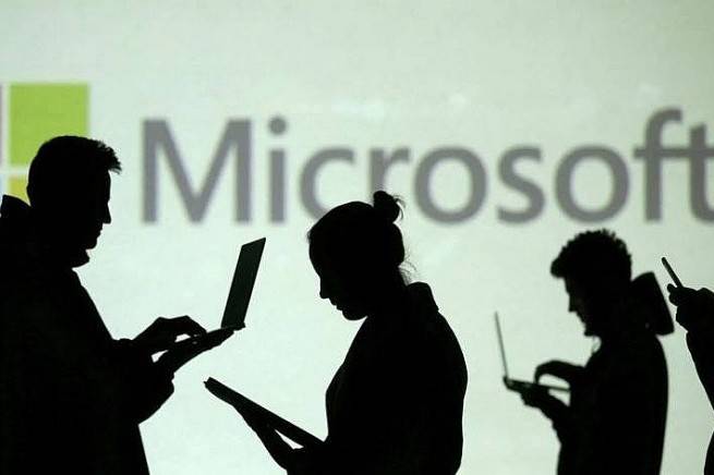 Microsoft cắt giảm nhân sự kém hiệu quả đầu năm 2025