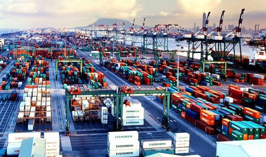 Doanh nghiệp nhỏ và vừa chiếm 90% hoạt động trong lĩnh vực logistic Doanh nghiệp nhỏ và vừa chiếm 90% hoạt động trong lĩnh vực logistics