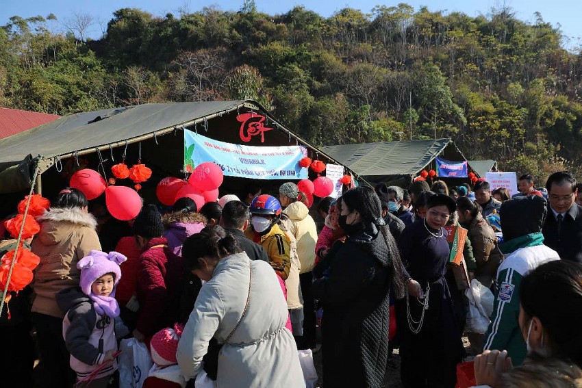 Hơn 1,8 tỷ đồng được trao cho trẻ em huyện Tràng Định, tỉnh Lạng Sơn