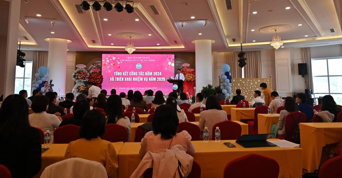 Sở Thông tin và Truyền thông Khánh Hòa: Tổng kết công tác năm 2024 và kỷ niệm 20 năm thành lập Sở Thông tin và Truyền thông Khánh Hòa: Tổng kết công tác năm 2024 và kỷ niệm 20 năm thành lập