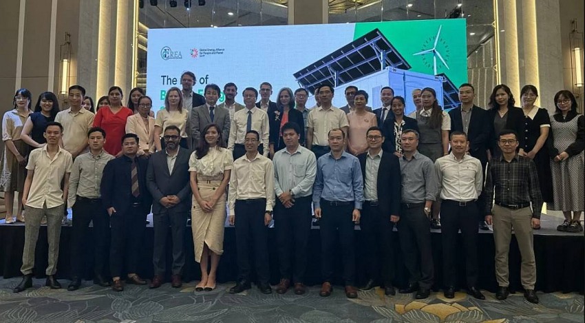 Tăng cường tài chính và hợp tác để thúc đẩy quá trình chuyển đổi năng lượng xanh tại Việt Nam