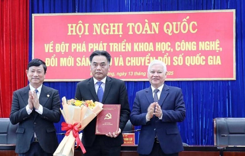 Công bố quyết định chuẩn y ông Nguyễn Lộc Hà làm Phó Bí thư Tỉnh ủy Bình Dương