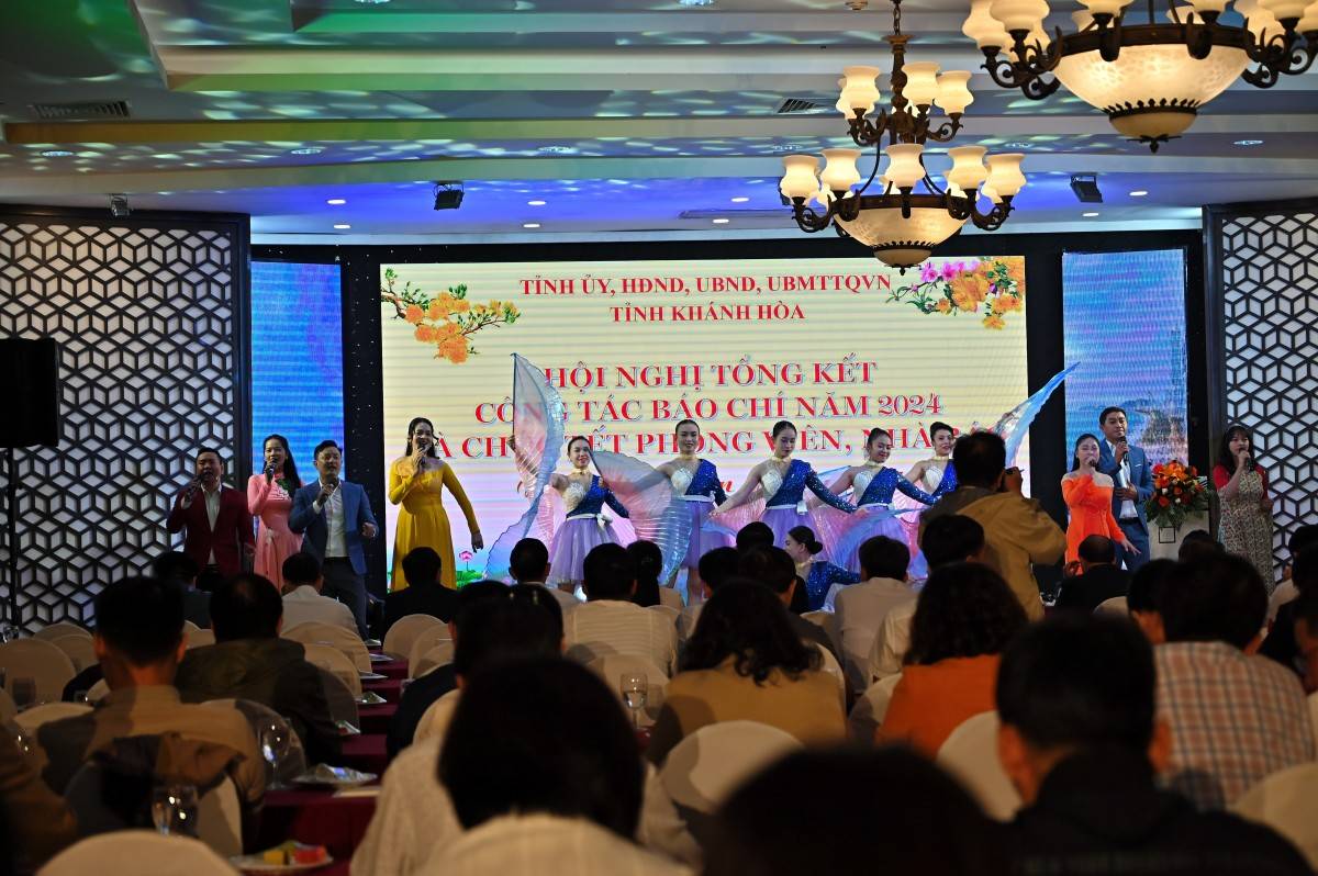 Khánh Hòa: Tổng kết công tác báo chí và gặp mặt, chúc Tết phóng viên, nhà báo