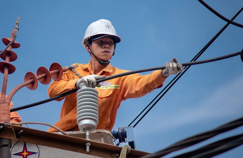 Duyệt kế hoạch cung cấp điện theo 3 kịch bản điện sản xuất và nhập khẩu