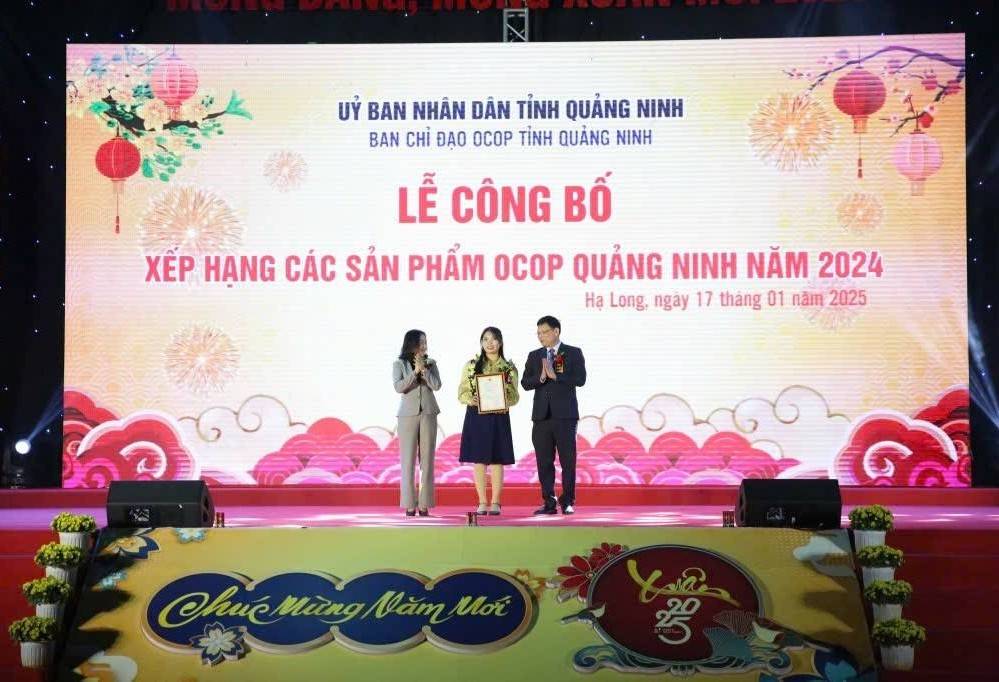 Quảng Ninh: Siro dâu tằm và Mứt dâu tằm Huy Hoàng lọt vào danh sách 25 sản phẩm OCOP '4 sao'