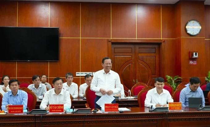 Chủ tịch UBND TP.HCM Phan Văn Mãi cam kết TP.HCM sẽ tạo điều kiện thuận lợi nhất cho Cà Mau bằng việc bố trí không gian quảng bá sản phẩm tại TP.HCM, qua đó thúc đẩy hiệu quả công tác xúc tiến đầu tư. Ảnh: An Nhiên (DNO)