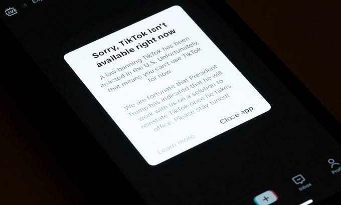   Thông báo ngừng hoạt động của TikTok tại Mỹ hôm 19/1. Ảnh: AP